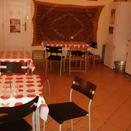 Hostel Oleander
